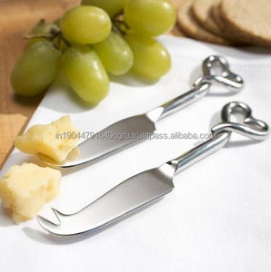 Juego de queso decorativo para boda Esparcidor de queso pulido plateado de acero inoxidable con diseño de punta en espiral de corazón hueco - Product Image 2
