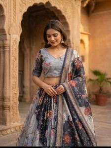 Lehenga Choli de Diseño Étnico Tradicional Indio para Bodas, con Estampado Digital y Bordado, para Ocasiones Especiales, para Mujeres - Product Image 2