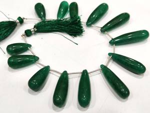 Perles d'émeraude verte naturelle, forme goutte d'eau, lisses et simples, 1 pouce de long, vendues par brin de 8 pouces de long - Product Image 4