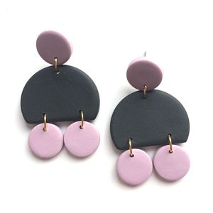 Boucles d'oreilles en résine faites à la main de luxe, matériau de qualité supérieure, accessoires de mode élégants pour les fêtes, style cristal, légères et confortables - Product Image 3