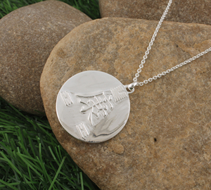 Collar de Plata con Colgante de Kanji Japonés, Personalizado, con Caracteres de Escritura Oriental, Elegante - Product Image 2