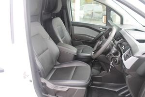 TOWNSTAR E L1 ACENTA 2024 USADO EN EXCELENTES CONDICIONES - Product Image 3