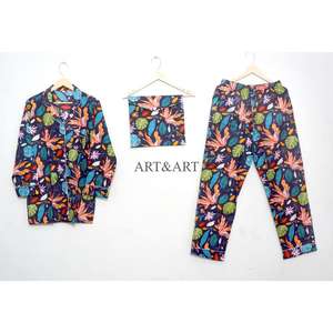 Ensemble de pyjama en coton respirant pour femmes, imprimé floral, pour toutes les saisons - Vêtements de nuit/Pyjama pour le printemps, l'été, l'automne et l'hiver - Product Image 4