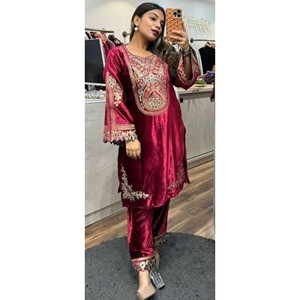 Ensemble de broderie en velours Kurta pour femmes marron avec Palazzo Unique Coding Sequence Work - Product Image 1