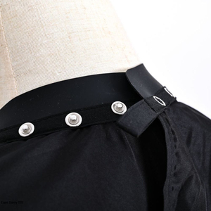 Capa de Barbero Personalizada de Nailon Impermeable Negra con Impresión por Sublimación, Capa de Corte de Pelo Profesional Unisex para Salones - Product Image 4
