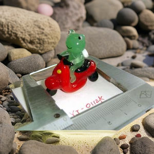 Figura Religiosa Miniatura de Cristal Soplado a Mano - Product Image 1