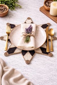 Set de table élégant fait main en perles de verre, tapis de table décoratif, décoration de maison de luxe, motif floral écologique, personnalisable, lavable - Product Image 1