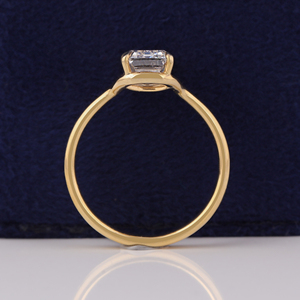Bague de fiançailles en diamant de laboratoire taille émeraude, double sangle, or jaune 10K, certifiée IGI - Product Image 5