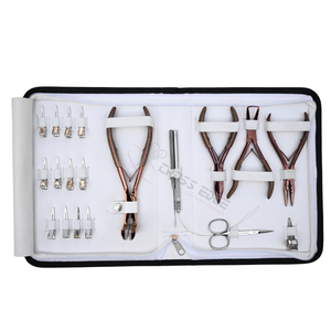 Kit de herramientas para extensiones de cabello con alicates de crimpado de microanillos, alicates para abrir y quitar cuentas, alicates para extensiones de cinta, herramienta de gancho y bucle, y estuche de rexina. - Product Image 1