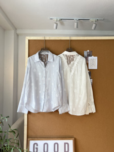 เสื้อเชิ้ตผ้าซีทรูปักลายสำหรับผู้หญิง SUBICI S109 ทรงโอเวอร์ไซส์ แขนยาว ติดกระดุม ลำลอง เสื้อเบลาส์ฤดูร้อน ขายส่ง แฟชั่น - Product Image 2