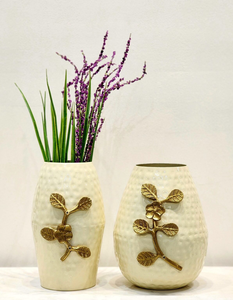 Ensemble de vases de table en métal ivoire artisanal Premium Unicorn, design feuille d'or, fait main, résistant à la rouille, pour mariage - Product Image 5