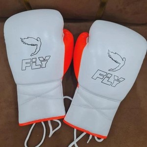 Gants de boxe Fly blancs et orange à lacets en cuir respirant pour adultes – Équipement d'entraînement – Gants de boxe Winning – No Boxing No Life - Product Image 2