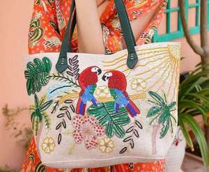 Sac fourre-tout de luxe fait main à thème océanique avec perles, broderie poisson et tortue, sac à bandoulière d'été pour la plage - Product Image 2