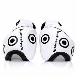 Almohadillas Tailandesas de Espuma de Alta Densidad para Entrenamiento de Muay Thai, Boxeo, MMA, Kickboxing y Práctica de Entrenadores - Product Image 3