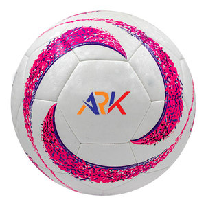 Ballon hybride au design durable, matériau de haute qualité, surface à forte adhérence, idéal pour les entraînements et les matchs. - Product Image 1