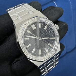 Montre-bracelet de luxe automatique en acier inoxydable avec cadran à index et moissanite baguette sur le saphir, style Hip-Hop, collection Black Ocean Jewels - Product Image 2