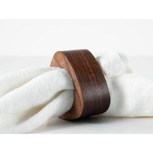 Anneaux de serviette en bois écologiques tendance avec design personnalisable, style européen moderne pour la maison, l'hôtel, le restaurant, les fêtes - Product Image 3