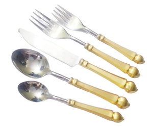 Nouvel ensemble de couverts de designer plaqué or avec poignée, en acier inoxydable, pour restaurant, vaisselle de table et service à fromage domestique - Product Image 1