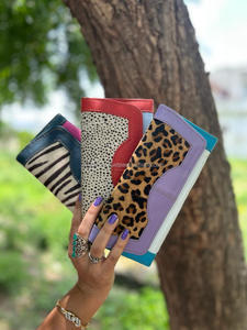 Bolso de mano de piel con estampado de animales reciclados hechos a mano para mujer, elegante monedero multiusos de Color arcoíris, tarjetero para cajero automático - Product Image 4