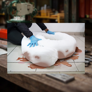 Bâche absorbante pour pétrole uniquement 6400 mm en polypropylène, contrôle des déversements, fabricant OEM, marine, industriel, confinement des déversements de hydrocarbures - Product Image 1