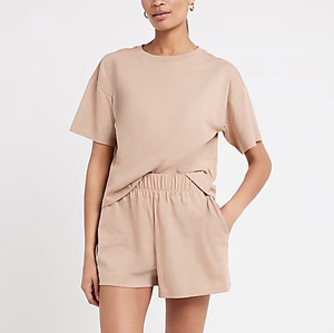 Ensemble deux pièces beige pour femme, t-shirt à manches courtes et col rond avec imprimé lettres, short assorti, coupe ample, décontracté, pour le printemps et l'été - Product Image 4