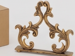 Porte-serviettes moderne en aluminium doré, design élégant avec finition dorée, parfait pour la maison et la cuisine. - Product Image 3