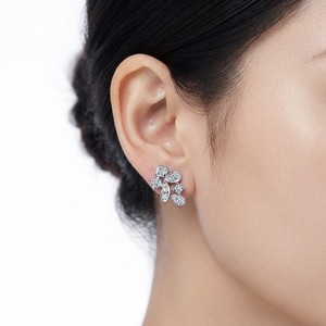 Boucles d'oreilles classiques en moissanite, argent 925, taille brillante ronde, sertissage griffe, bijoux de mariage pour femme - Product Image 4