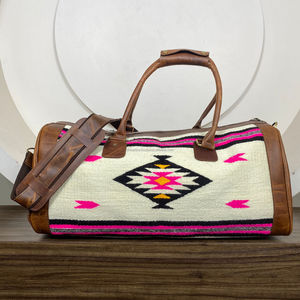 2025 accesorios de viaje bolsas de viaje al aire libre manta de sillín personalizada bolsa de Gimnasio Deportivo para mujeres bolsas de lona de cuero genuino bolsas de noche - Product Image 4