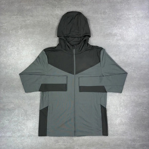 Veste coupe-vent unisexe OEM grise à col zippé, pantalon de survêtement noir léger, imperméable, séchage rapide, design sportif 2-en-1, pour l'automne - Product Image 3