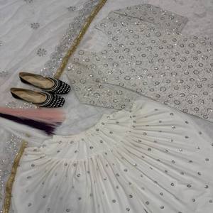 Conjunto de traje Dhoti Salwar VASTRA COTTAGE de georgette sintética pesada con bordado de lentejuelas, top de manga larga y dupatta elegante. - Product Image 1