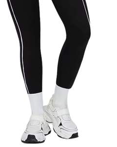 ชุดออกกำลังกายผู้หญิงสีกรมท่า-ดำแบบตัดกัน ประกอบด้วยสปอร์ตบราและเลกกิ้งเอวสูง ผ้าเนื้อยืด เหมาะสำหรับโยคะ ฟิตเนส และยิม รับผลิตตามสั่ง (OEM) ขายส่ง - Product Image 6