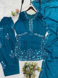 Ensemble Salwar Chinon brodé avec dupatta et travail de sequins, style Farshi, vêtements ethniques, vente en gros - Product Image 4