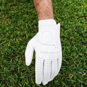 Gant de golf perforé avec logo personnalisé en PU, antidérapant, imperméable, avec sangle de poignet réglable pour les mains et les sports - Product Image 2