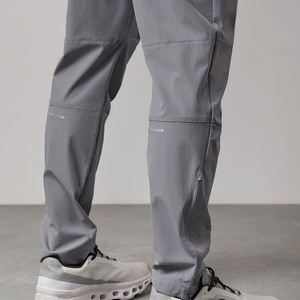 Jogging pour homme respirant, dernière conception, gris argenté, coupe classique, délavé, taille élastiquée avec cordon interne et poches zippées - Product Image 4