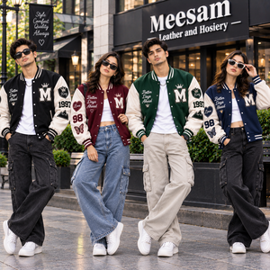 Chaqueta Varsity con Diseño de Parches Bordados con Letras, Negra, Morada, Blanca, Rosa, Estilo Preppy, para Otoño, Corte Regular, Cuello Camisero - Product Image 5