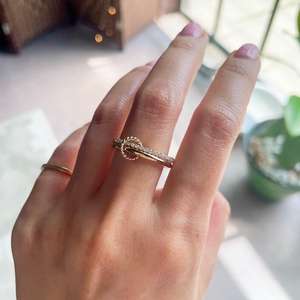 Ensemble de bagues empilables minimalistes en moissanite à coupe ronde, en argent 925, bijoux fins, cadeau de promesse pour les petites amies - Product Image 6