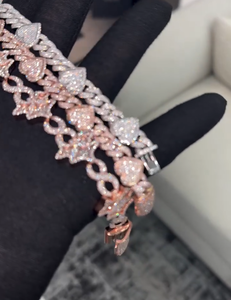 กำไลข้อมือรูปหัวใจลายดอกไม้แบบยูนิเซ็กซ์ ทองแท้ เพชรธรรมชาติ โรสโกลด์ เครื่องประดับชั้นดี สำหรับเพชรทรงกลมเจียระไนแบบบริลเลียนท์และแฟนซีที่ได้รับการรับรอง - Product Image 1