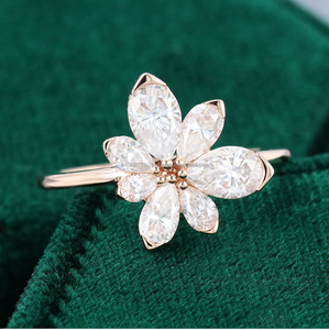 Elegante anillo de diamantes con forma de flor de diseñador en chapado en oro con corte Marquesa tamaño personalizado VVS Moissanite Diamond Designer Ring - Product Image 5
