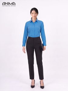 Chemise en bambou bleu marine pour femme ANIMA, respirante, décontractée et professionnelle - Product Image 4