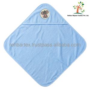 Serviette de Bain à Capuche Brodé Premium pour Bébé, en Coton Doux Éponge, Motif Ours Adorable, Serviette de Bain Enveloppante pour Bébé, OEM/ODM Disponible - Product Image 3