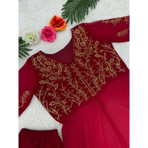 Top de Chifón de Diseño con Trabajo Artesanal y Adornos Elegantes Can Vas Patta - Product Image 4