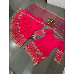 Ensemble de costume de fête pour femmes fantaisistes avec haut, bas et dupatta brodés de sequins pour les occasions spéciales - Product Image 4