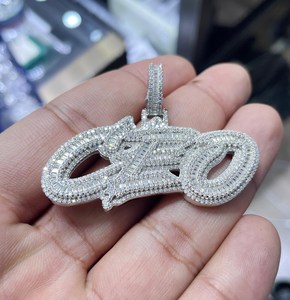 Pendentif Lettre Personnalisé Sertie de Diamants Moissanite VVS en Alliage Plaqué Argent, Breloque Hiphop Unisexe, Bijou Cadeau - Product Image 3