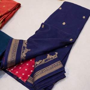 Sari de fête moderne en viscose pure et douce, crêpe de soie Dola, avec pallu en chiffon, motif de bordure Zari animalier, séchage rapide, toutes saisons, et chemisier assorti - Product Image 3