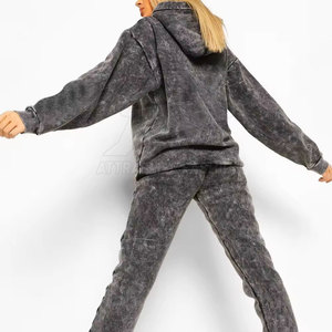 Conjunto Deportivo de Tela Suave para Mujer con Lavado Ácido, Corte Holgado y Diseño Moderno para Uso en Todas las Temporadas - Product Image 2