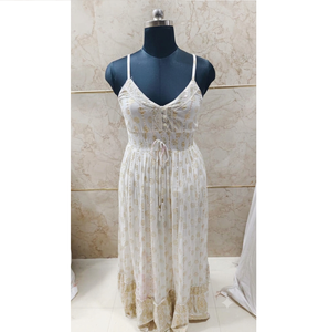 Vestido largo de rayón y lurex para mujer, estilo spaghetti, cómodo y ligero, ideal para uso casual y perfecto para la playa. - Product Image 1
