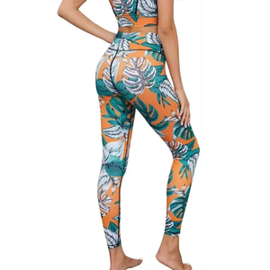 Conjunto de Leggings y Sujetador Deportivo de Spandex/Nylon Transpirable con Estampado por Sublimación Completo, Sin Costuras, para Gimnasio y Yoga, Colores Personalizados, Hecho en Pakistán - Product Image 3