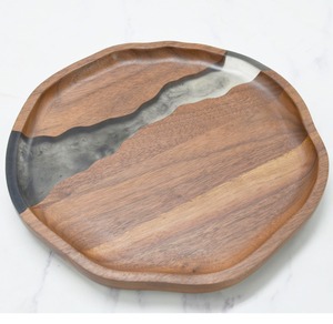 Plateau de service et de rangement en bois avec résine époxy, qualité supérieure, planche à charcuterie de luxe, plateau décoratif pour le petit-déjeuner et la présentation des aliments - Product Image 5