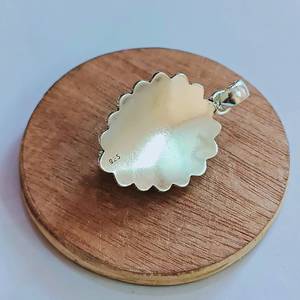 จี้เพชรพลอยธรรมชาติ NIKHIL GEMS รุ่นกล่องลับวินเทจ สำหรับงานหมั้น ทำด้วยมือจากเงินแท้ 925 พร้อมช่องเก็บของซ่อน - Product Image 3