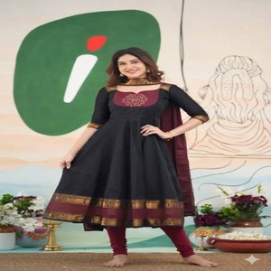 Robe longue ethnique VASTRA COTTAGE en soie jacquard brodée avec doublure complète et dupatta, manches longues, pour femme, idéale pour les fêtes et les occasions festives - Product Image 1